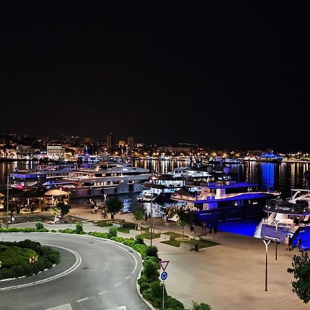 Sun And Sea Deluxe Apartments สปลิท ภายนอก รูปภาพ