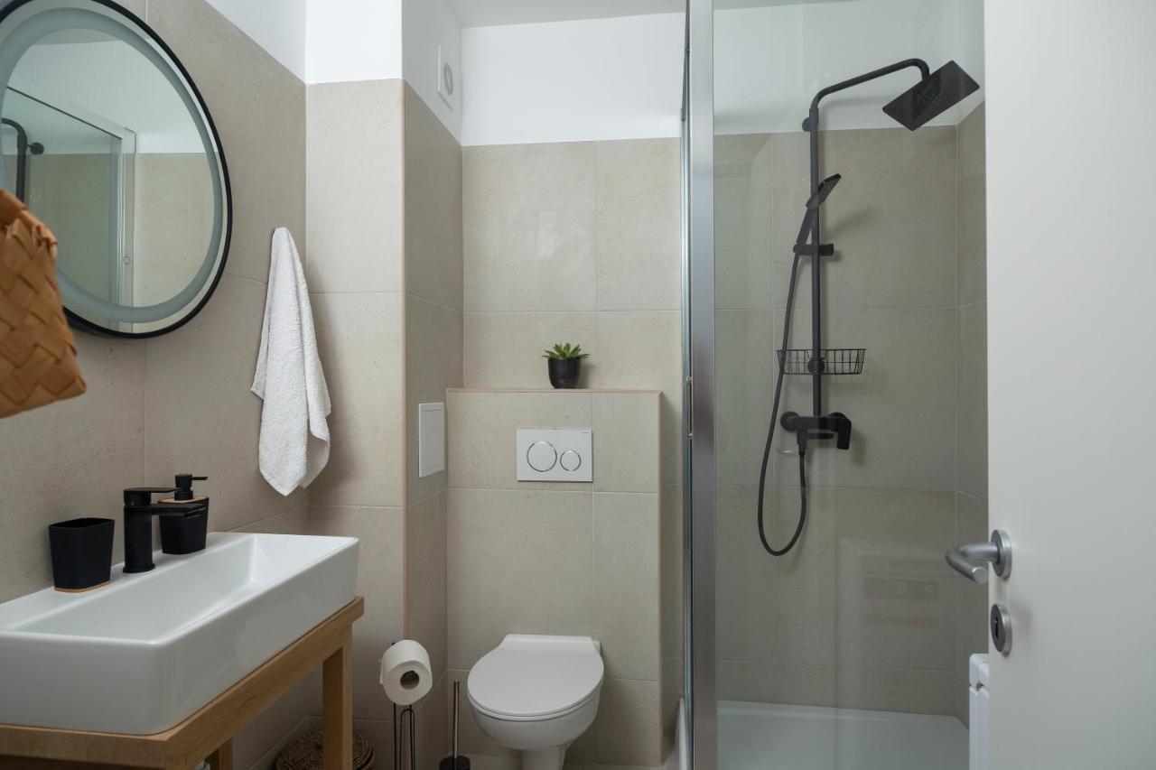 Sun And Sea Deluxe Apartments สปลิท ภายนอก รูปภาพ