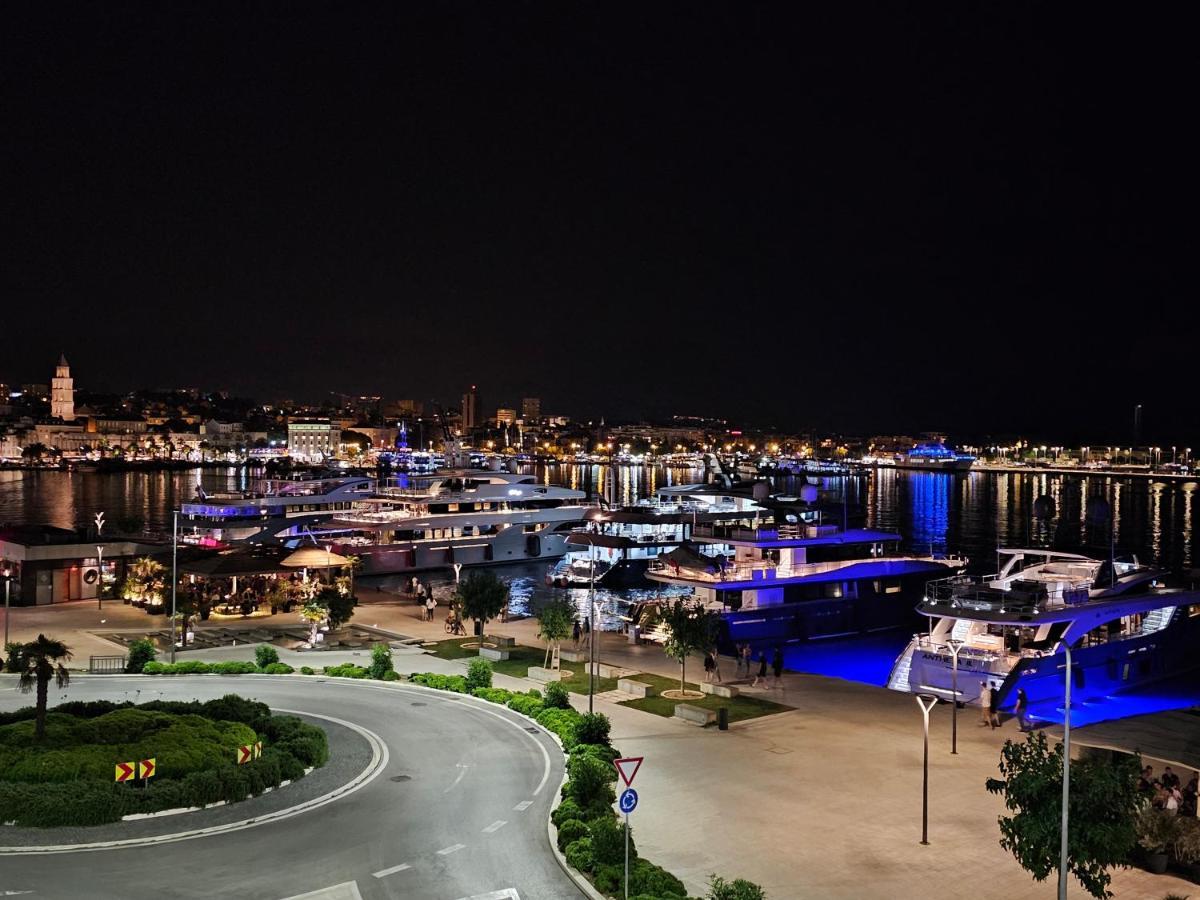 Sun And Sea Deluxe Apartments สปลิท ภายนอก รูปภาพ